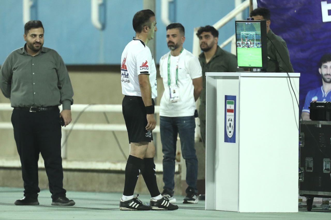 اسکوربورد اراک در نقش VAR!