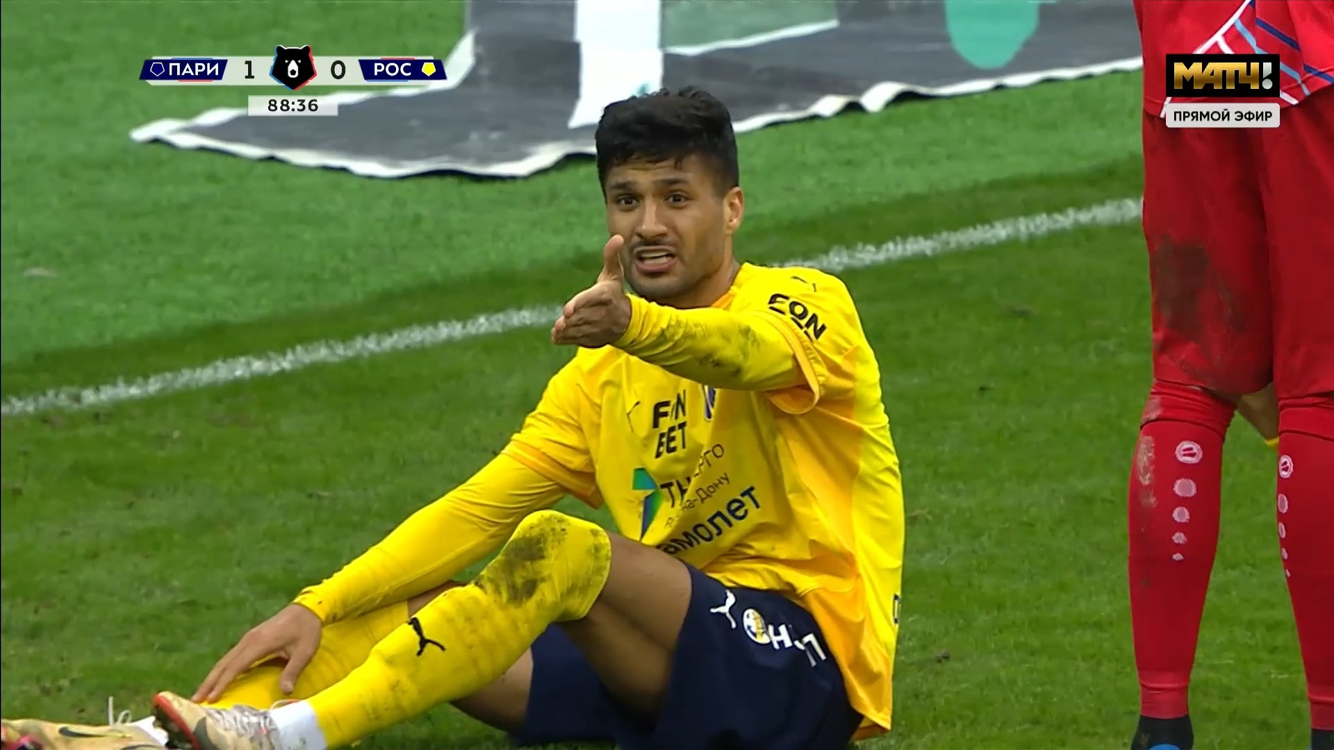 گل اول روستوف با خطای پنالتی روی محمد محبی