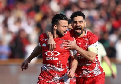 پایان نیمه اول/ پرسپولیس ۱-۰ تراکتور؛ با گل سروش، پرسپولیس برنده به رختکن رفت!