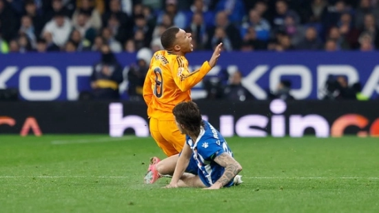 تکل خشن داور روی پای رئال