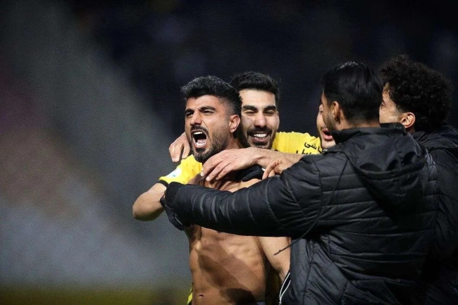 تایید عجیب محرومیت مدافع سپاهان!