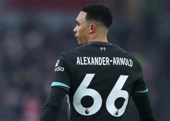 خشم لیورپولی‌ها از آرنولد: خیانت کردی!