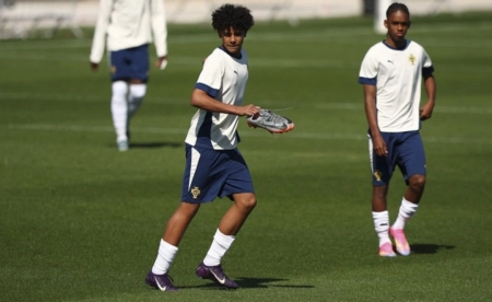 اولین تمرین پسر کریستیانو رونالدو در تیم زیر ۱۵ سال پرتغال