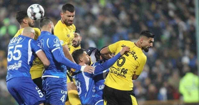 برتری سپاهان در بازی‌های اخیر مقابل استقلال؛ سهمیه آسیایی پرسپولیس در خطر!