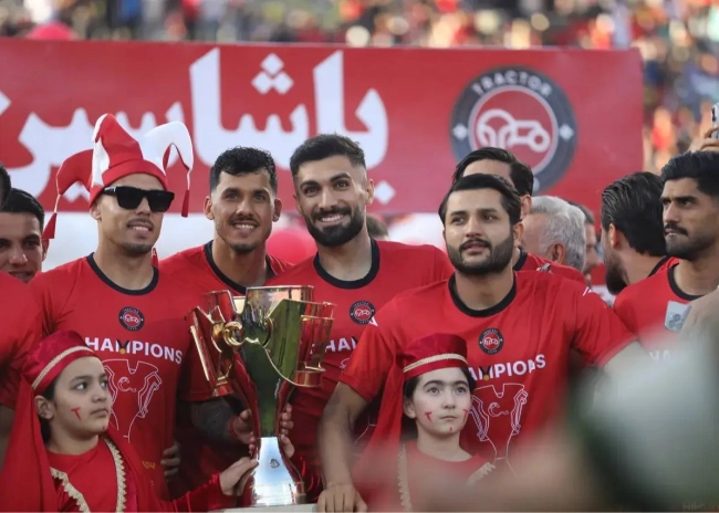 نارضایتی تراکتور از صدا و سیما استان و قدردانی از شبکه‌ سوم سیما