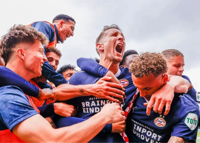 آیندهوون قهرمان هلند: برای آژاکس معجزه نشد