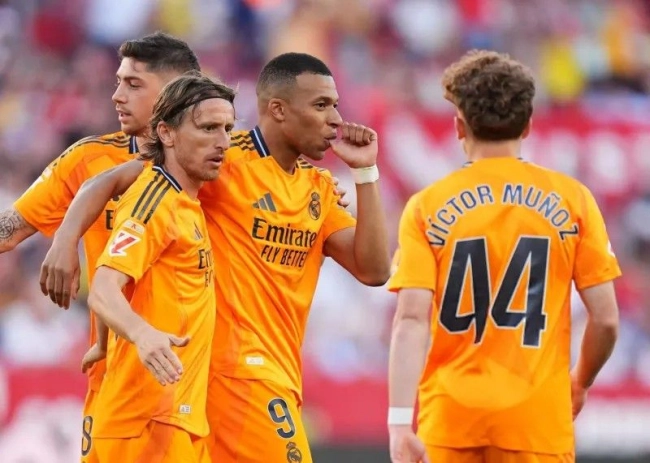 سویا ۰-۲ رئال‌مادرید؛ برد پردردسر مقابل تیم ۹ نفره!