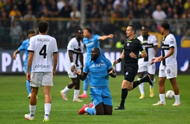 پارما ۰-۰ ناپولی؛ اقبال بلند، کونته را در صدر نگه داشت