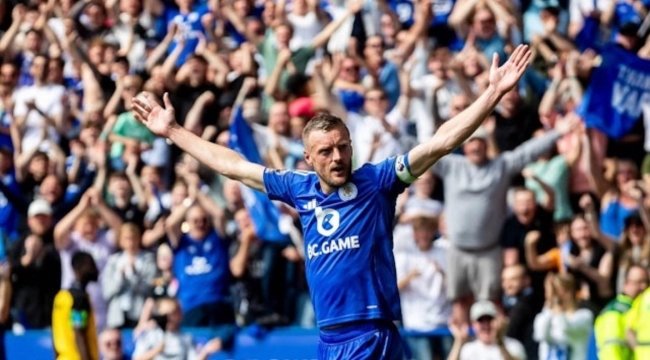 پس از ۱۳ سال؛ جیمی واردی وسایل خود را جمع کرد و از لسترسیتی جدا شد + عکس