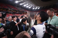 پاداش وفاداری؛ سون بالاخره در تاتنهام جام بالا برد