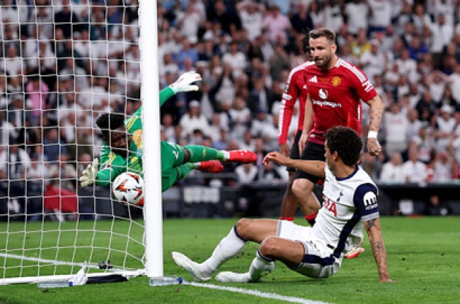 خشم هواداران یونایتد علیه اونانا