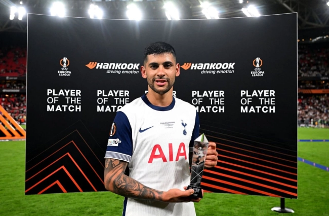 کریستین رومرو بهترین بازیکن فینال لیگ اروپا شد