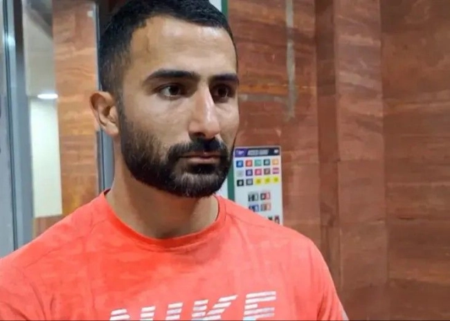 آقای گل لیگ یک: پیروانی با من صحبت کرد اما استقلالی‌ام!