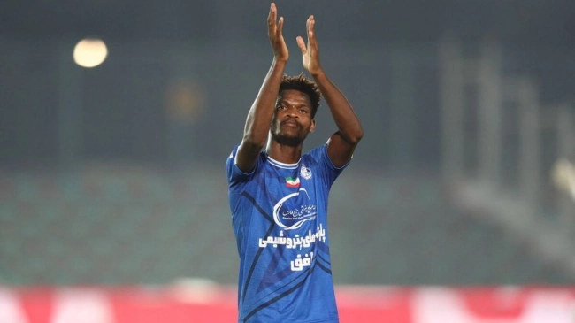 بازگشت هافبک استقلال به تمرین پس از اخراج موقت