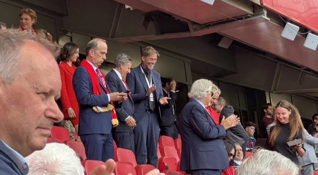 یورگن کلوپ میهمان ویژه لیورپول در آخرین بازی فصل + عکس