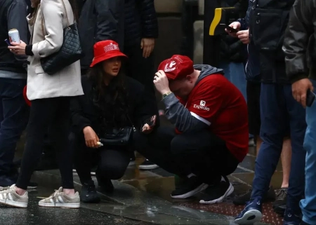 آسیب به مردم در رژه قهرمانی لیورپول + عکس