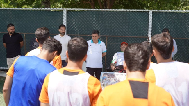 تمرین تیم ملی با حضور مهمان ویژه برگزار شد