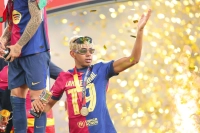 قرارداد فوق ستاره آبی اناری‌ها تمدید شد