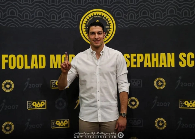 اخباری: امیدوارم بتوانیم انتهای فصل هوداران را شاد کنیم