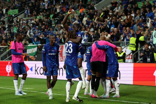 چلسی ۴-۱ بتیس؛ کلکسیون جام‌های اروپایی شیرهای لندن تکمیل شد