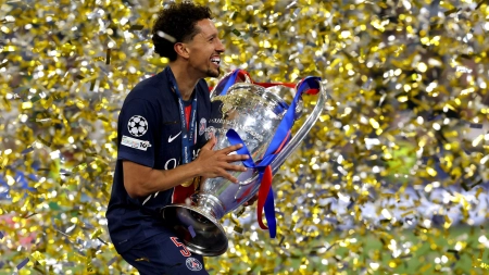 مراسم اهدای جام لیگ قهرمانان اروپا به پاری‌ سن‌ ژرمن