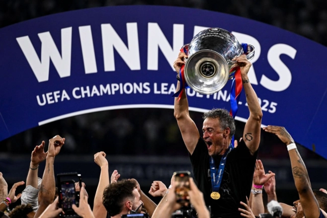 انریکه: ژانا در کنار ماست و از این لحظات در کنار ما لذت می‌برد