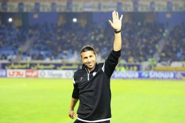 کاپیتان سابق، حالا با دفترچه تاکتیک روی نیمکت سپاهان