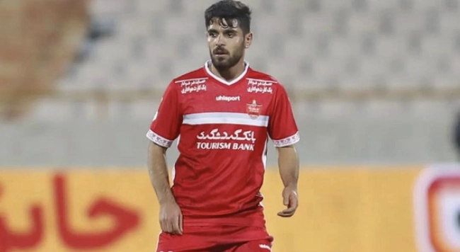 محمد عمری دوباره سرخ‌پوش شد!