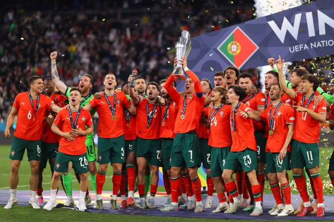 پرتغال (۵) ۲-۲ (۳) اسپانیا؛ جام دراماتیک بازهم در آغوش کریستیانو رونالدو