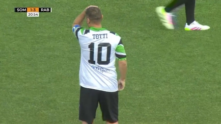 سوپرگل باورنکردنی از توتی در 48 سالگی