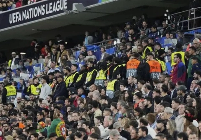 حادثه تلخ در آلیانتس آره‌نا؛ سقوط هوادار اسپانیا از سکوها