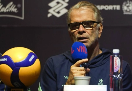 چشم‌انداز روشن برای والیبال ایران از نگاه برناردو رزنده