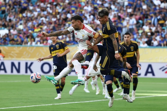 بوکاجونیورز ۲-۲ بنفیکا؛ تساوی پرحادثه در شب اخراج‌ها و بازگشت دراماتیک