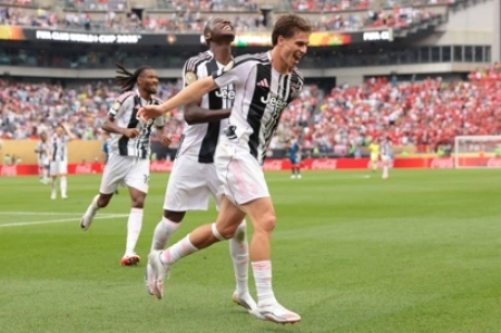 یوونتوس ۴-۱ وداد؛ خط و نشان بیانکونری برای سیتیزن‌ها