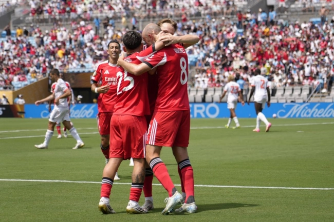 بایرن 0-1 بنفیکا: نتیجه‌ای برای حذف بوکا جونیورز