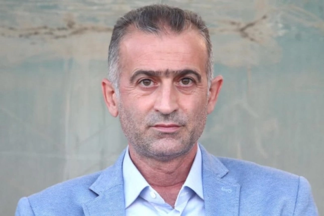 رسمی: فراز کمالوند سرمربی نساجی شد