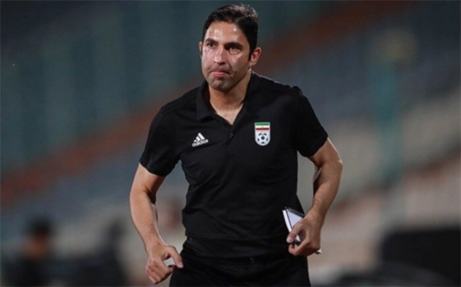 رسمی؛ بازگشت هلی‌کوپتر به فوتبال ایران، وحید هاشمیان سرمربی پرسپولیس شد + عکس