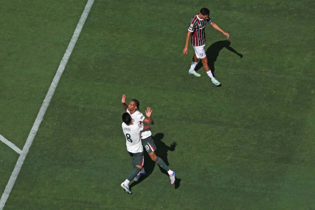 فلومیننزه ۰-۲ چلسی؛ درخشش ژوائو پدرو، شیرهای لندن را فینالیست کرد