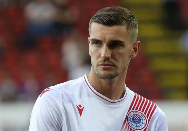 مهاجم بوسنیایی در نزدیکی سپاهان؛ محبی ماندنی شد، انزونزی برمی‌گردد