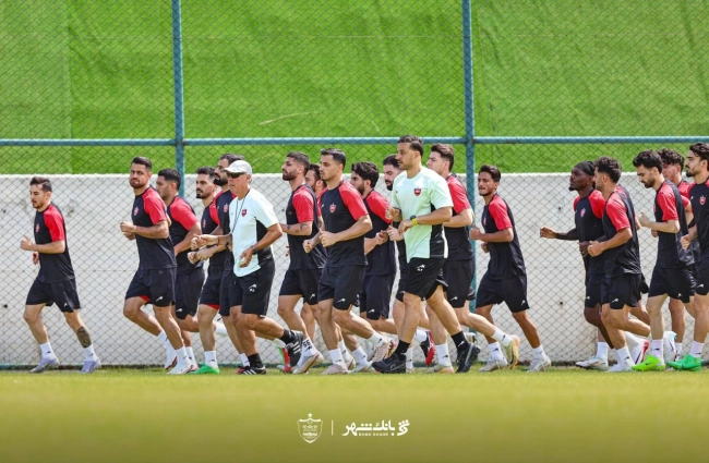 بازگشت محمدی و اورونوف به تمرینات پرسپولیس