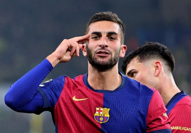 بارسلونا قرارداد تورس را تمدید می‌کند