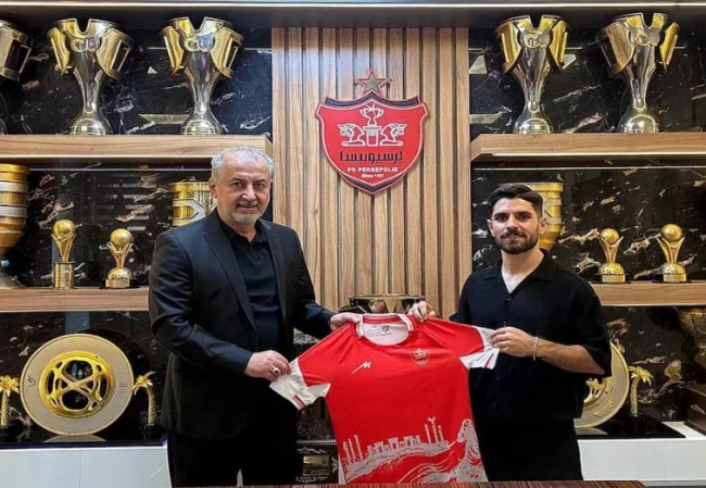 قرارداد محمد عمری با پرسپولیس تمدید شد