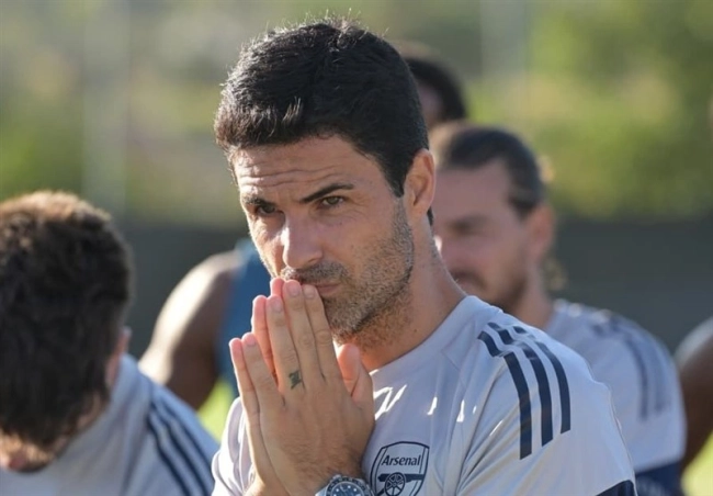 آرسنال با اشتباهی عجیب خرید بعدی‌اش را لو داد + عکس