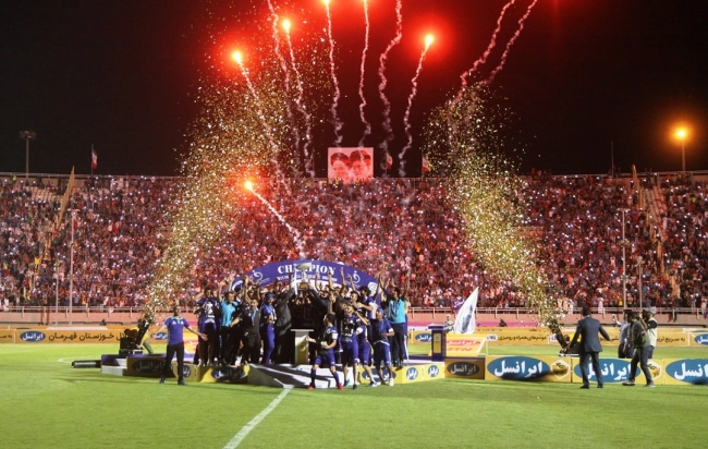 ادعای جنجالی فرناندو دخسوس؛ جام قهرمانی استقلال خوزستان دزدیده شد؟ + عکس