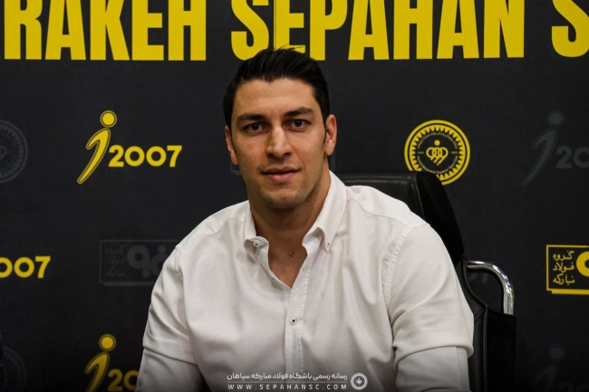 بلاتکلیفی اخباری در سپاهان؛ حسینی معادلات را تغییر داد؟