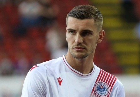 تلاش سپاهان برای حل مشکل جذب ملاحسینوویچ