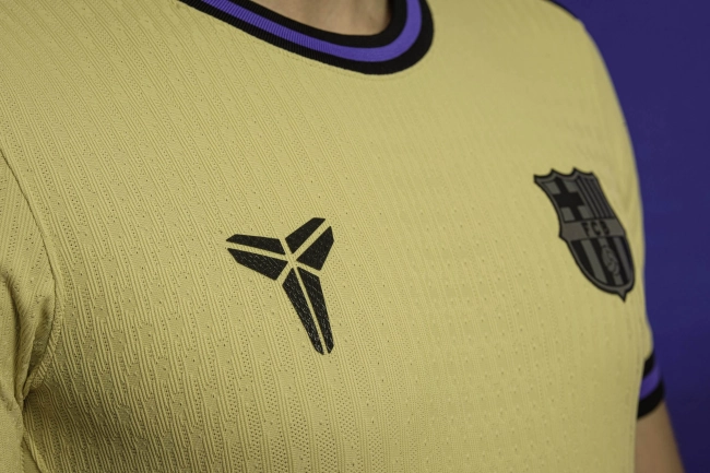 ادای احترام بارسلونا به کوبی برایانت با لباسی ویژه