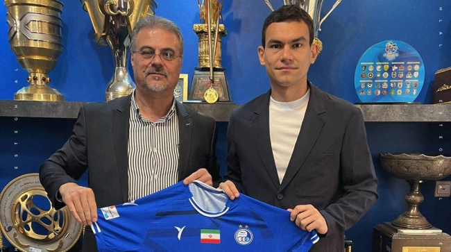 شوکی بزرگ به اردوی استقلال؛ خرید جدید آبی‌ها از لیست خط می‌خورد؟