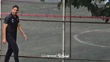 حضور ساپینتو و هاشمیان در درفشی فر برای تماشای دربی امیدها