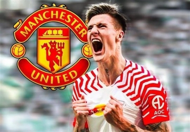 دومینوی تغییرات در خط حمله یونایتد؛ ششکو آمد، هویلون می‌رود